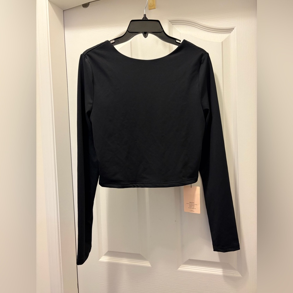 BNWT Elegant Black Long Sleeve cropped top with low cut back